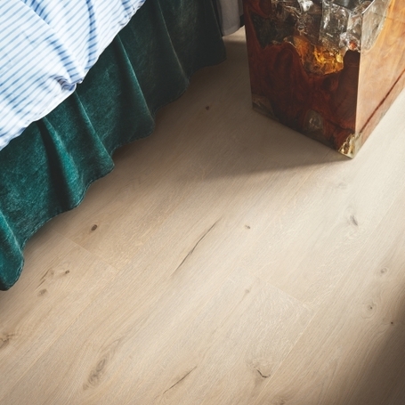 V3531-40182_Interior01-B2B Square XL.jpg
